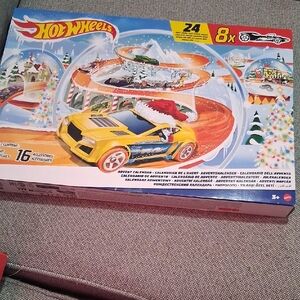 Kids Hot Wheels Yellow Advent Calendar Playset